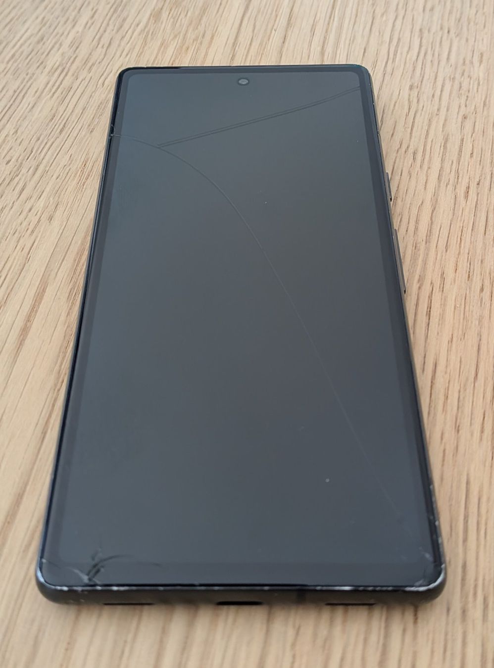Google Telefoni cellulari / Smartphones: Google Pixel 7a | 128GB | Charcoal | 5G – Usato da Arnegg venduto da FlorianWeibel 2
