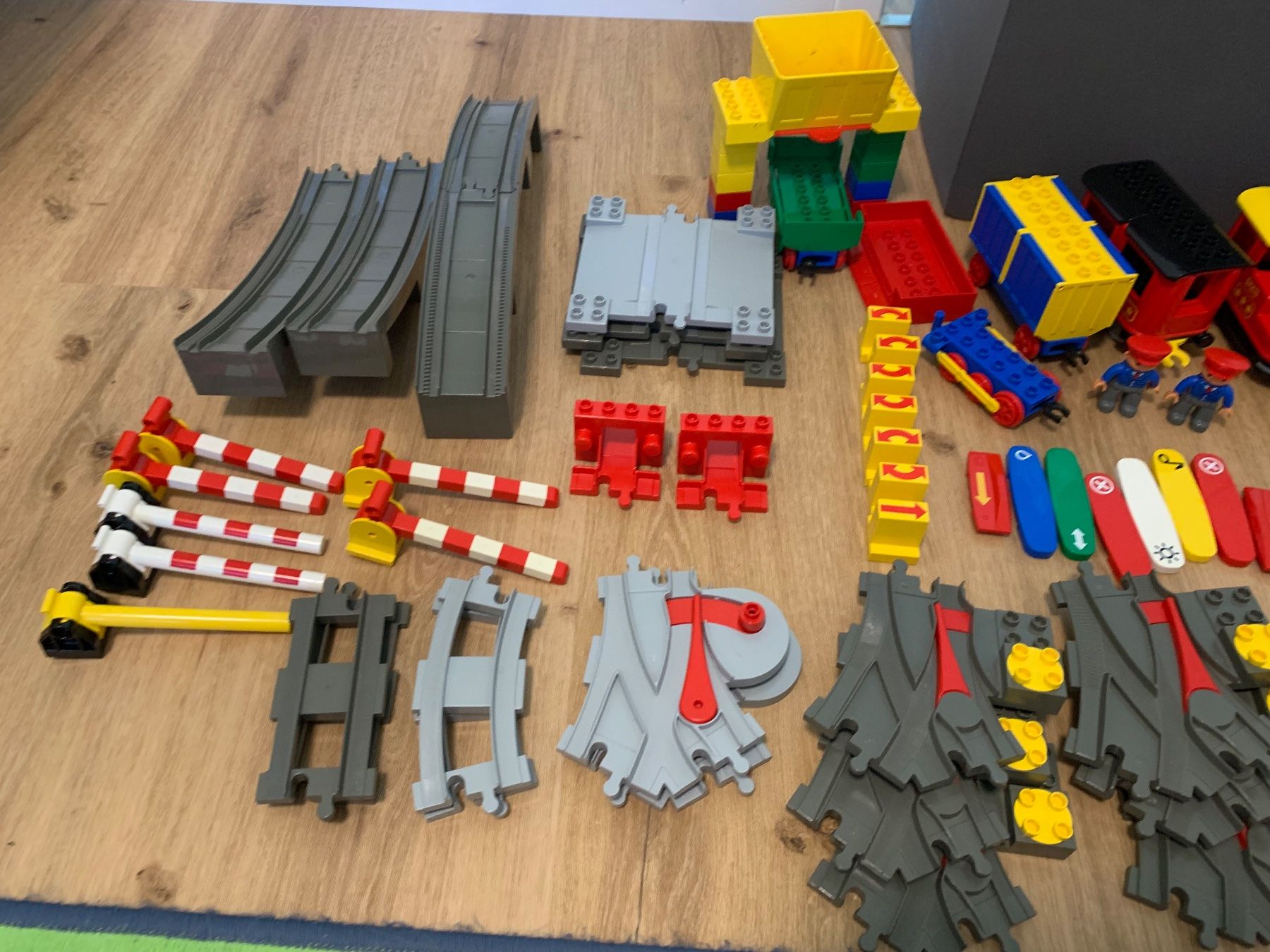 Lego Giocattoli: Duplo elektrische Eisenbahn – Usato da Reinach AG venduto da Renaultpower 1