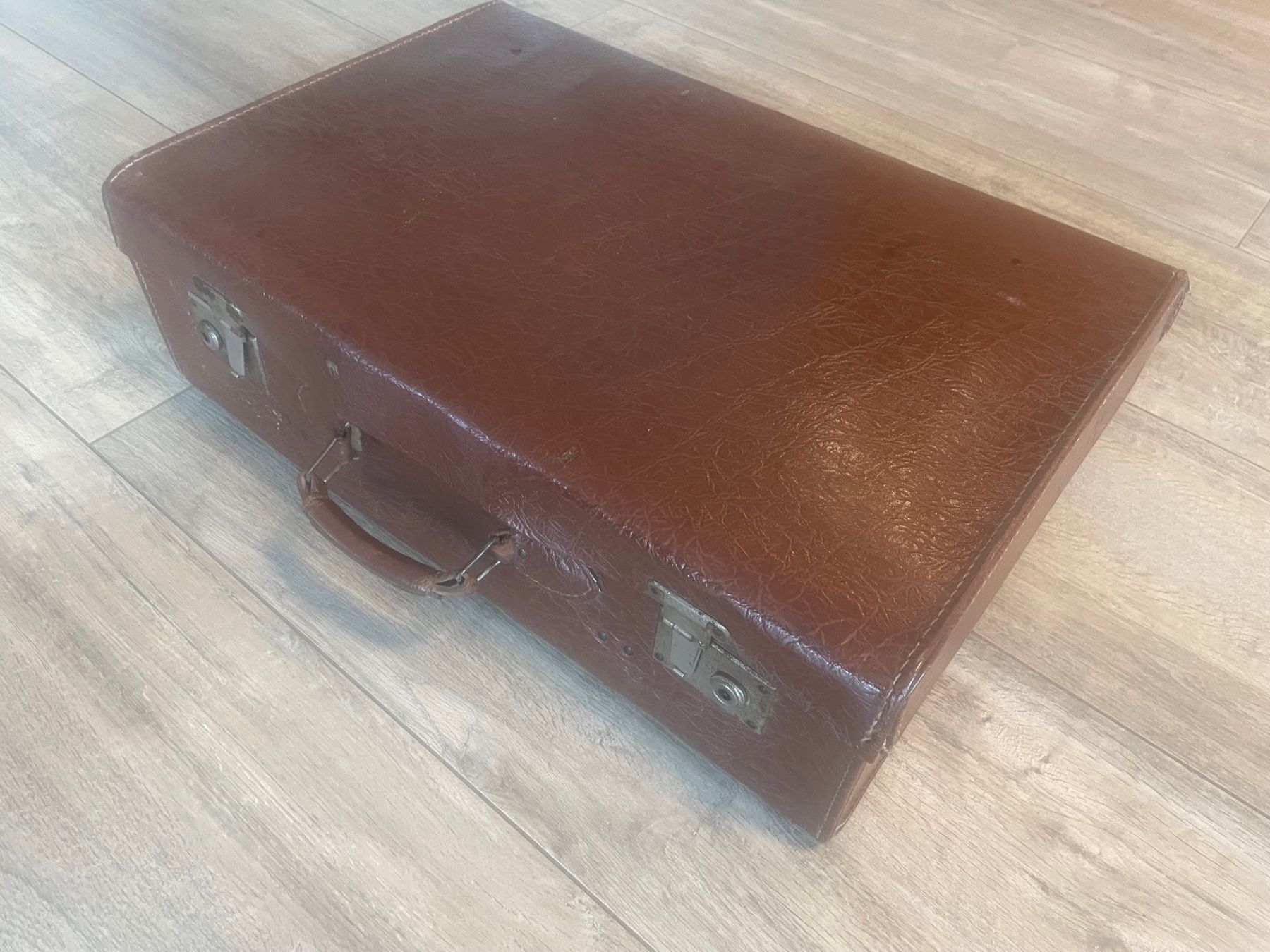 Valigie: Koffer, Koffer von ca. 1940 – Usato da Menziken venduto da fiat-500 1