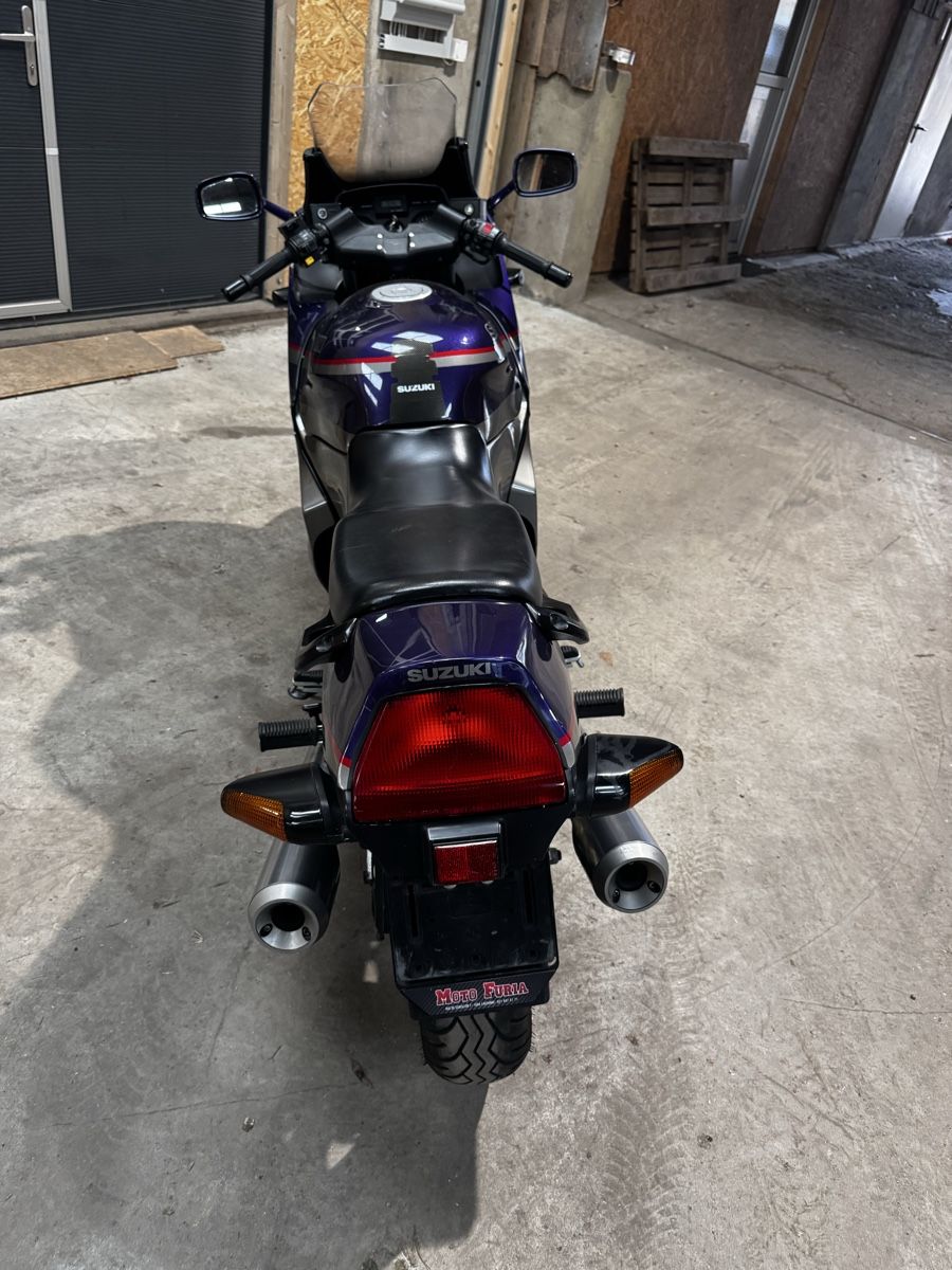 Suzuki Strada: Moto Suzuki GSX 1100 – Usato da pringy venduto da the_w9vh 2