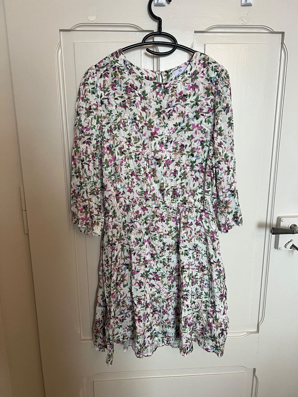 La Redoute Robes: Robe à fleurs La Redoute 40 – Neuf (Voir description) à Neuchâtel par Thesebootsaremadeforwalking