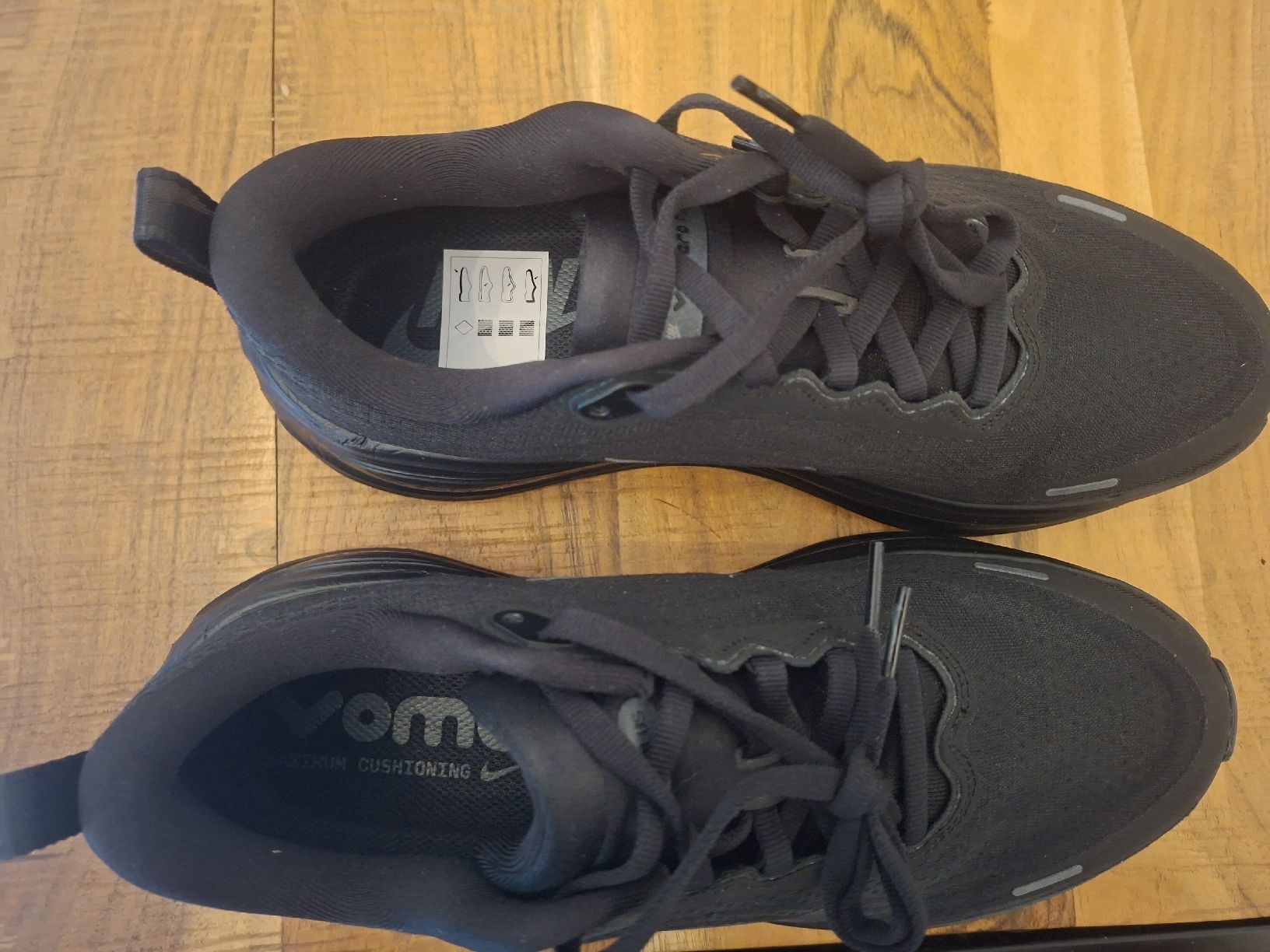 Nike Herrenschuhe: Nike Vomero Plus – Neu (gemäss Beschreibung) aus Roveredo GR von Anna3007 1
