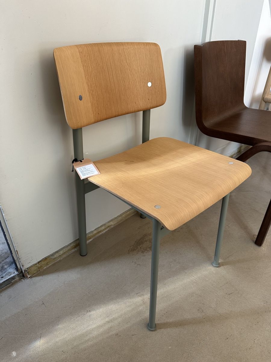 Muuto Sedie: Muuto Loft Suhl Eiche/ Dusty Green – Nuovo (secondo la descrizione) da Zürich venduto da Josef36