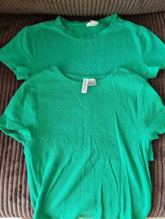 Lot de 2 T-shirts verts, parfaits pour l'été, Taille S
