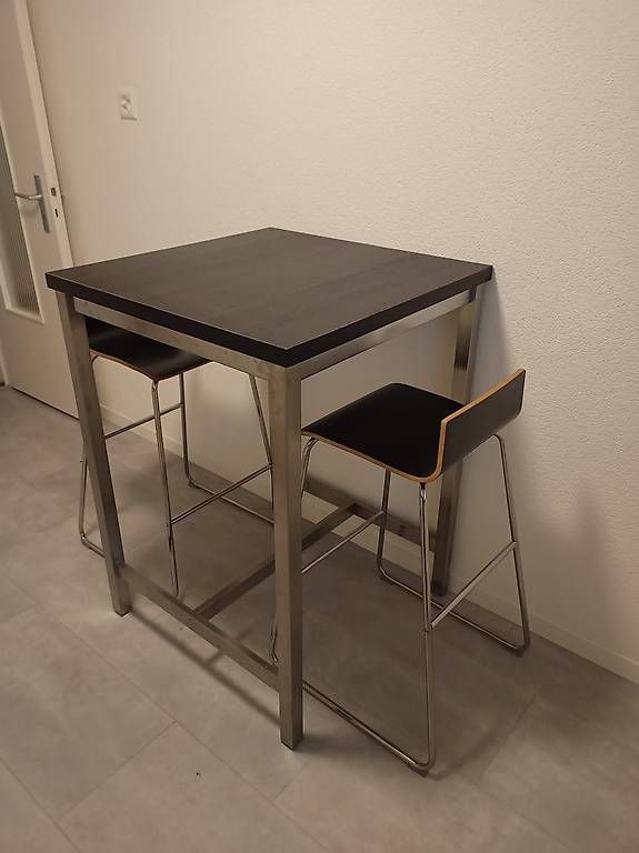 Tavoli: Bartisch mit 2 Barhocker – Usato da Altdorf UR venduto da sportlife