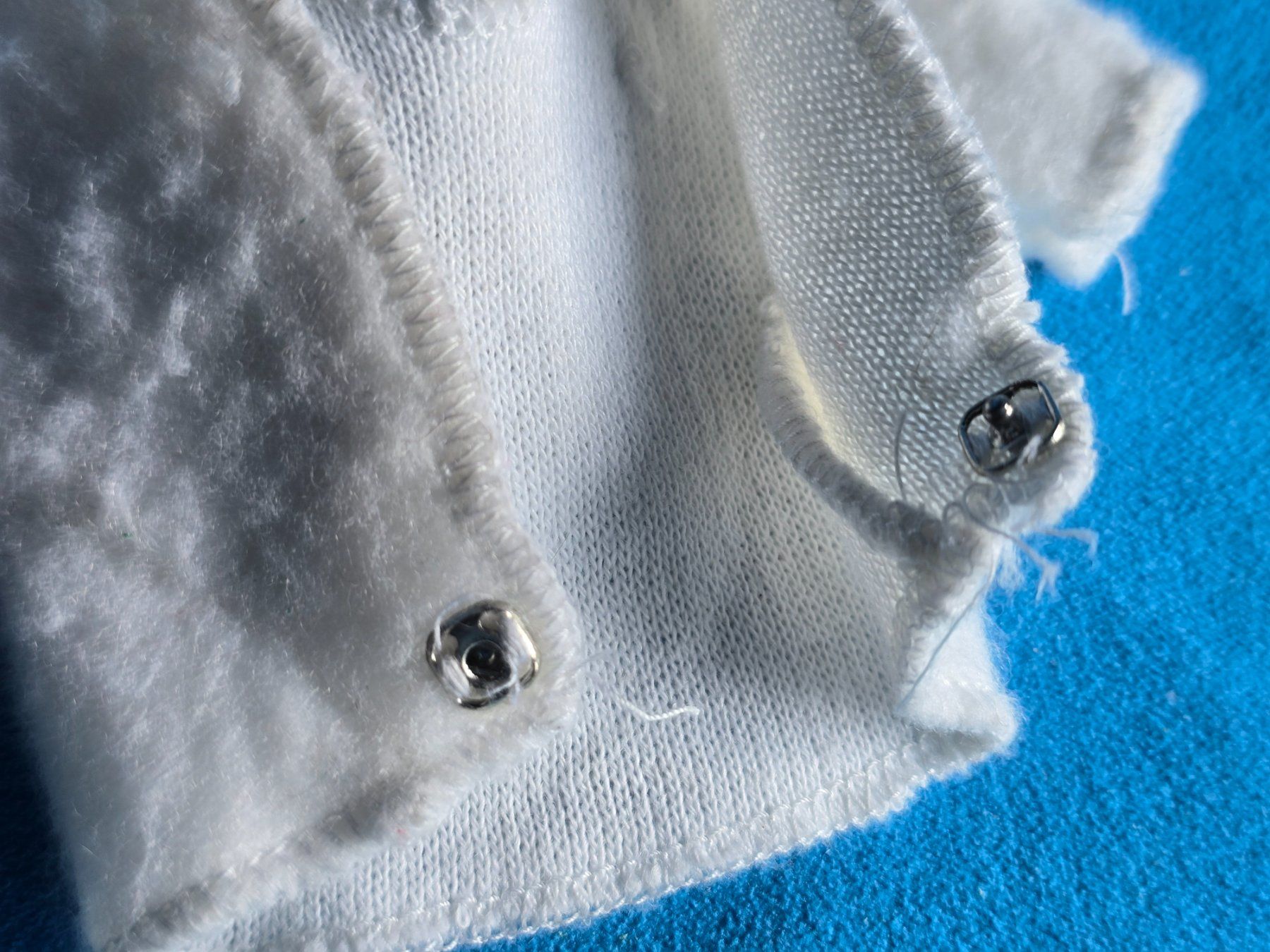 Bambole: Haut blanc pour poupée Barbie avec perles – Usato da versoix venduto da moonkey02 3