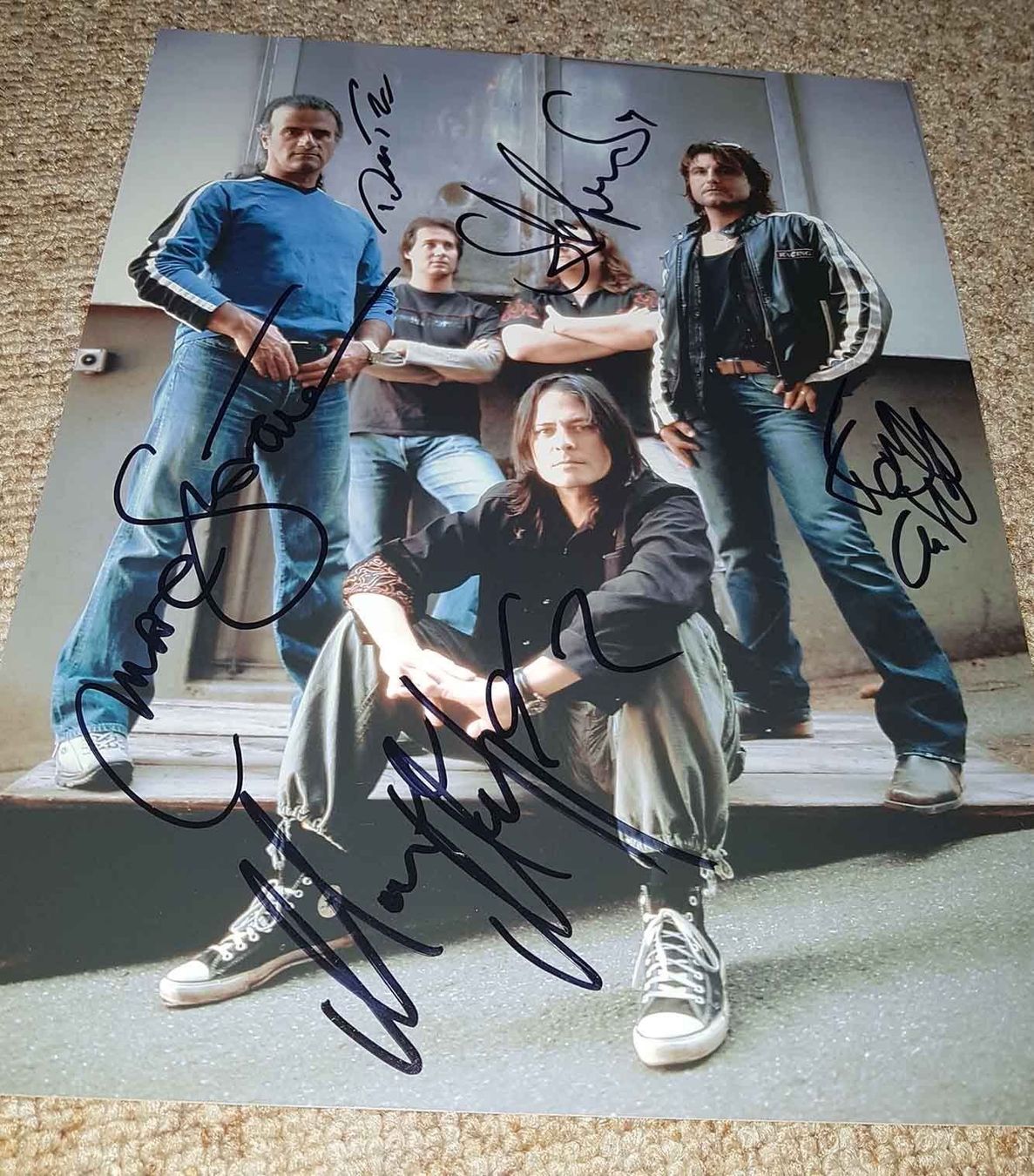 Autografi: Krokus - Autogramm auf Foto – Usato da Kaisten venduto da Simpsons4