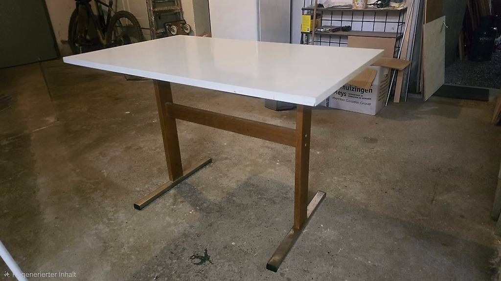 Tables: Gratis Tisch 65cm x 110cm x73cm – D'occasion à Bern par GieFFe