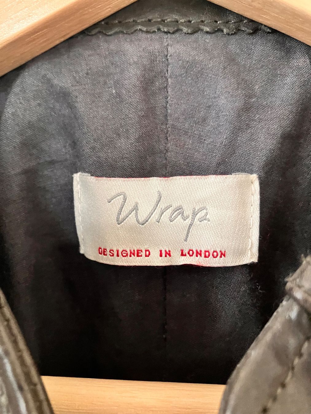 Giacche: Schöne Lederjacke Gr. 38 von Wrap London – Nuovo (secondo la descrizione) da St.Gallen venduto da michel_simone 4