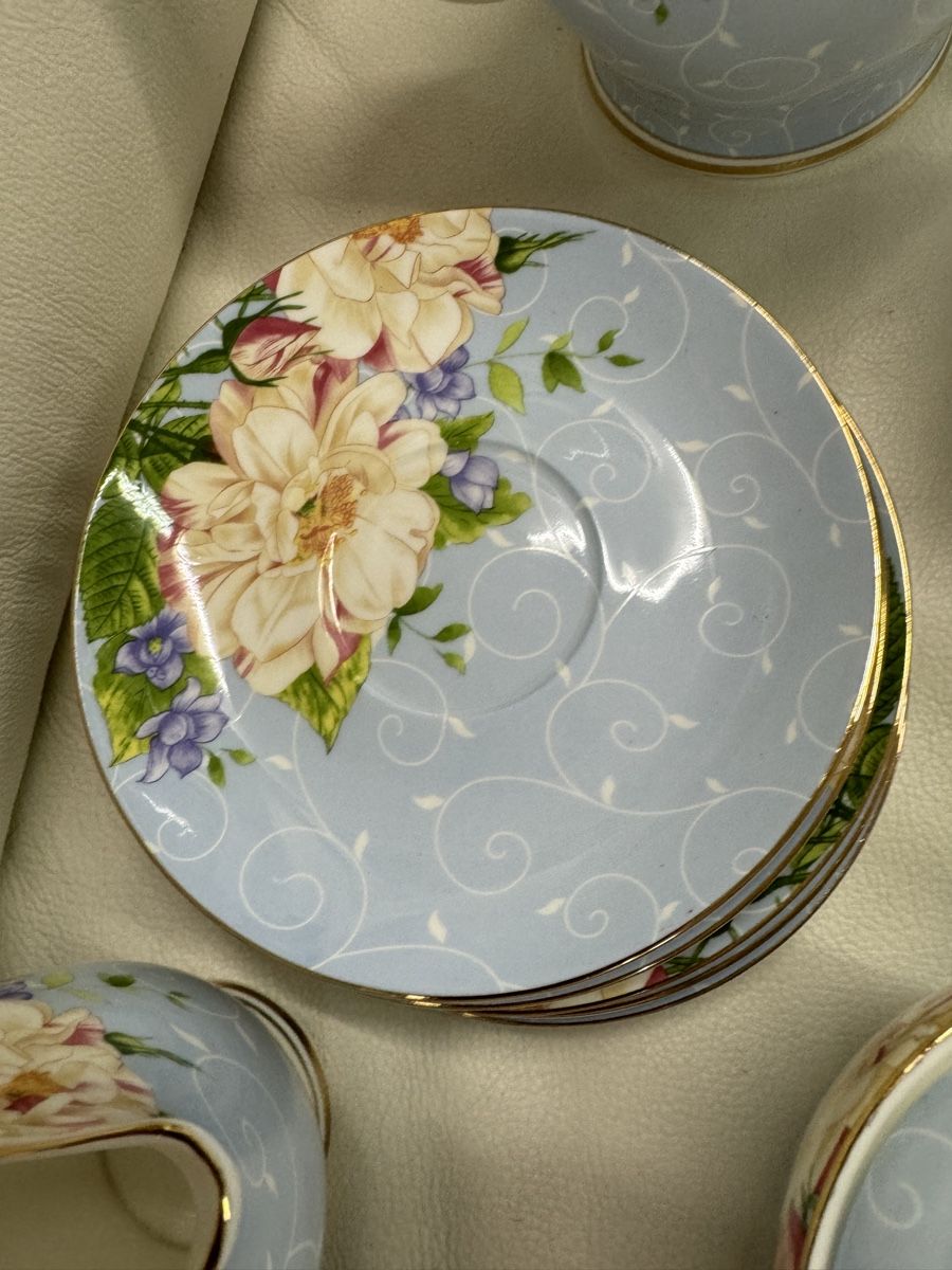 Set di piatti: Porzellan Teeservice oder Kaffee blau mit Blumenmuster – Usato da Basel venduto da sch_9g6x 7