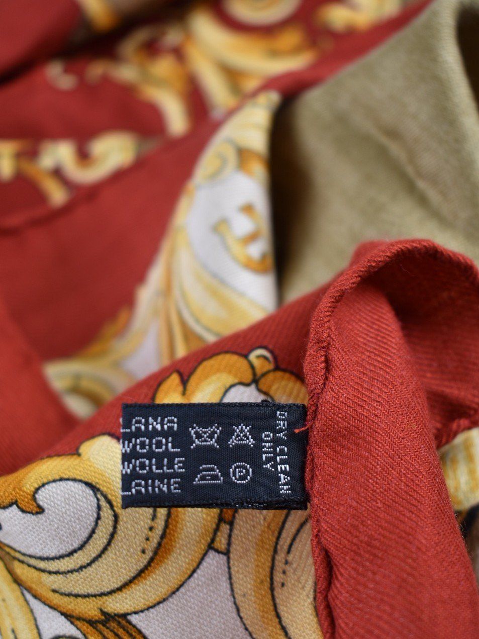Aigner Foulard & Sciarpe: Aigner Foulard, Seide & Wolle – Usato da Nürensdorf venduto da 2ND_STORY 8