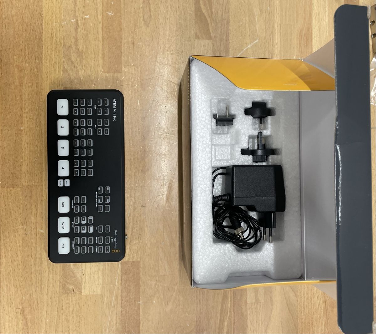 Blackmagic Platines de mixage: Blackmagic ATEM Mini Pro – Neuf (Voir description) à Wil AG par Wilerti 1
