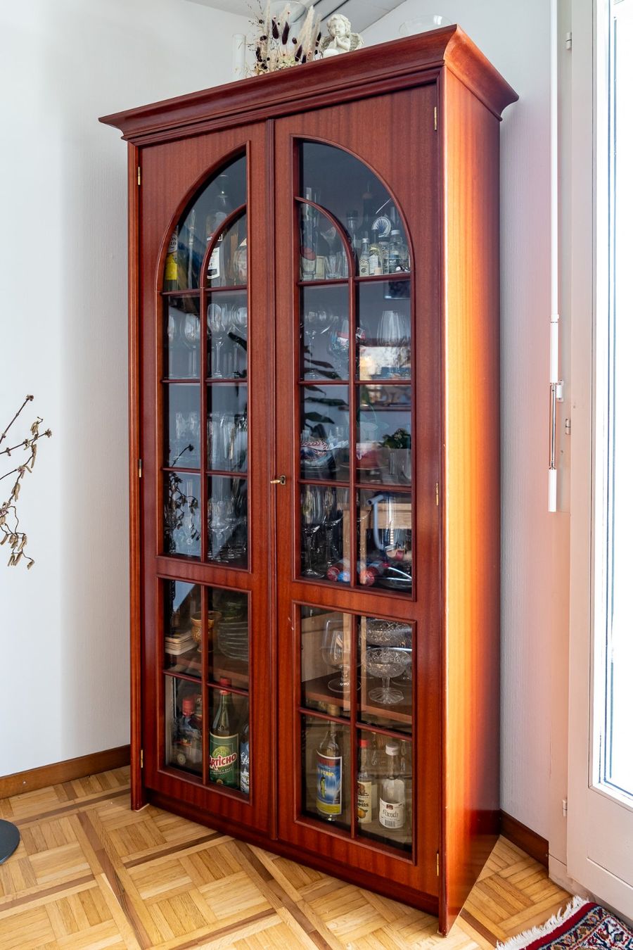 Vitrinen: Vitrine aus Mahagoni Holz – Gebraucht aus Rothenburg von
