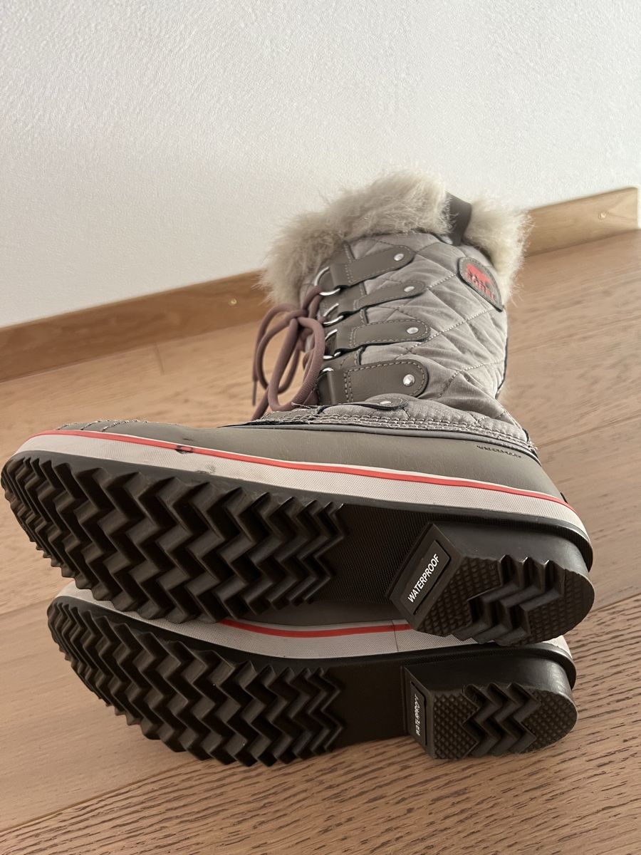 Sorel Scarpe da donna: Bottes hiver Sorel imperméables grises – Usato da Orsières venduto da far_5lp2 3