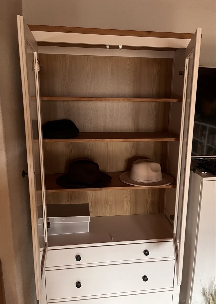 Armadi: Schrank Kommode Deko – Usato da Maienfeld venduto da DivicoHelveticus 1