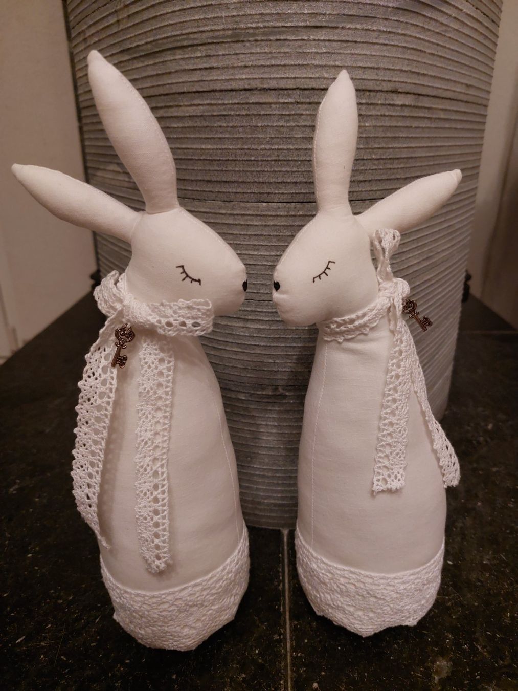 Tutte le decorazioni: Hasenpaar aus Stoff, Shabby chic Ostern – Nuovo (secondo la descrizione) da Oberlunkhofen venduto da Wuschel_26