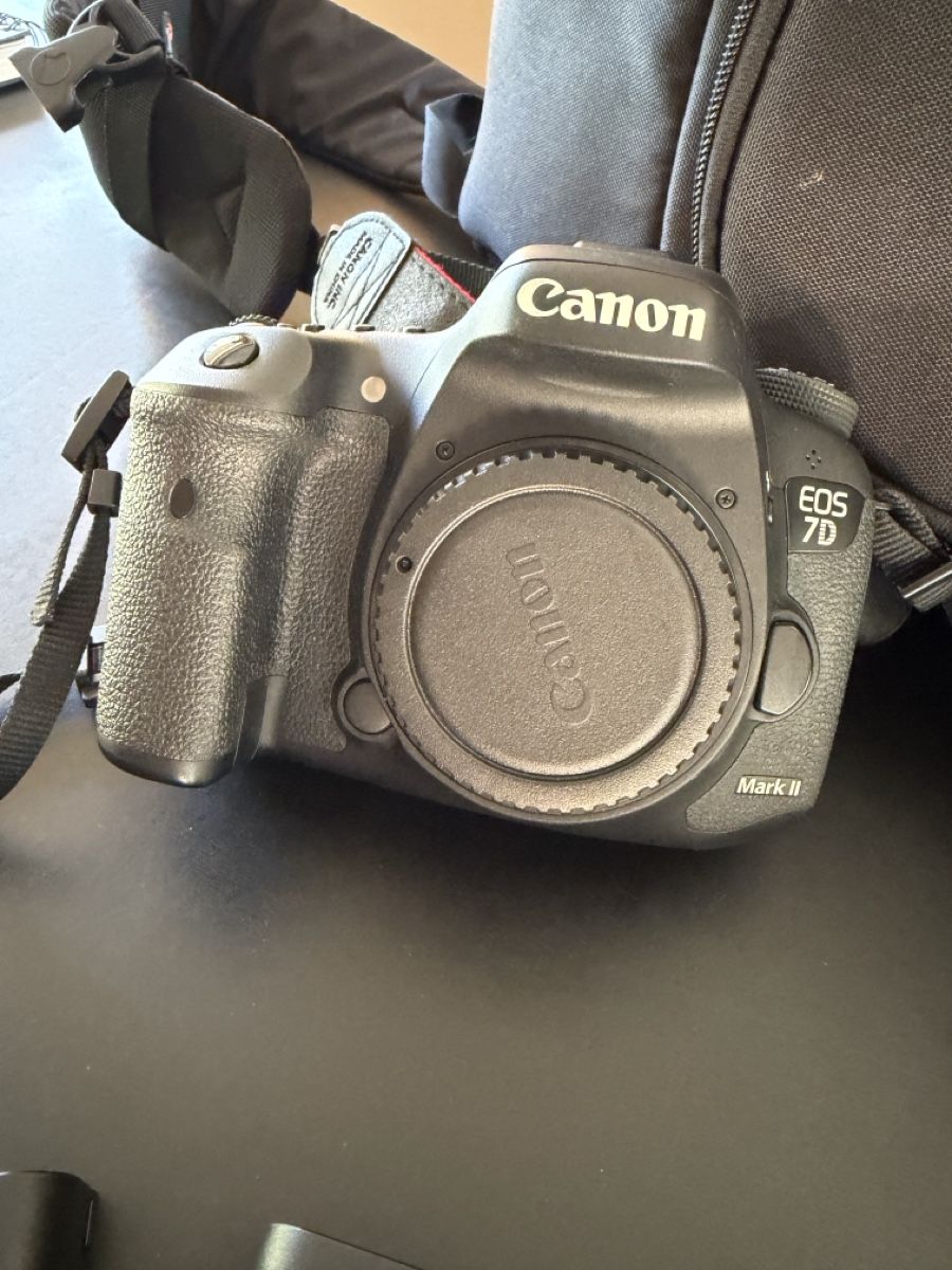 Canon Fotocamera: Canon 7d mark ii – Usato da Uttigen venduto da RyanM 2