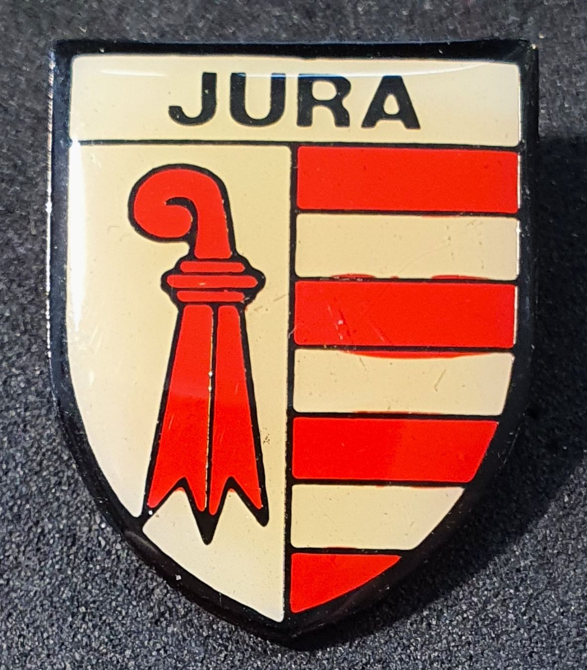 Placchette & Badge: U908 - Pin Kantonswappen JURA – Usato da Reinach BL venduto da Boston-Verkauf