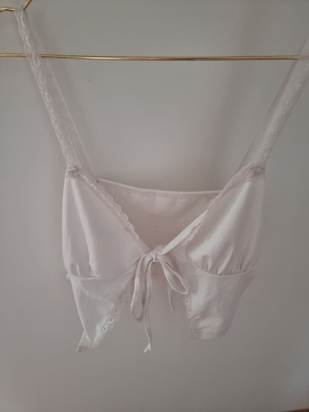 Top: Weisses Top mit Spitze – Nuovo (secondo la descrizione) da Altstätten SG venduto da melii._.98