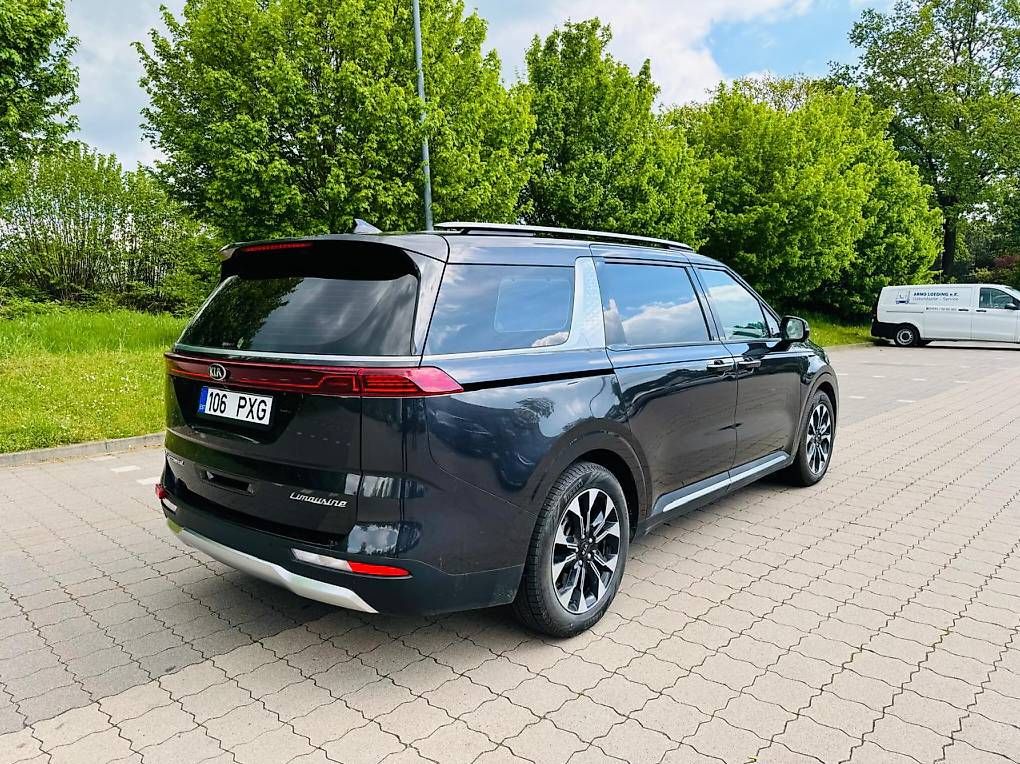 Automobili: KIA Carnival – Usato da Zug venduto da som_rbz8 1