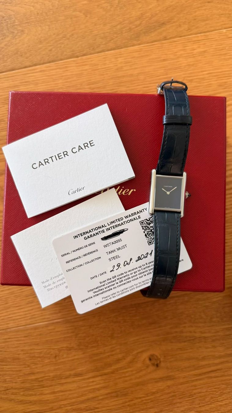 Cartier Uhren: Cartier Tank Must WSTA0055 Blue Dial – Gebraucht aus Biel/Bienne von Buhl3