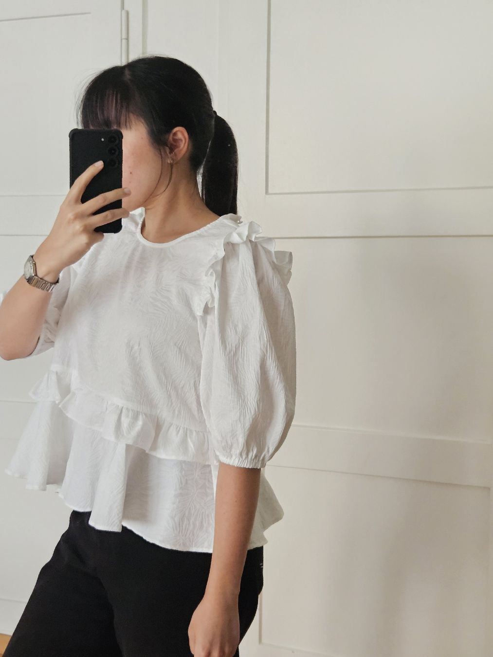 Top: Weisses Oberteil mit Ruffles | Volants Gr. S | Aussie Label – Nuovo (secondo la descrizione) da Zürich venduto da Mme.Sora 1