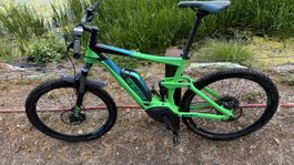 Cube Fully E-Bike Bosch Performance 500Wh Batterie guter Zus