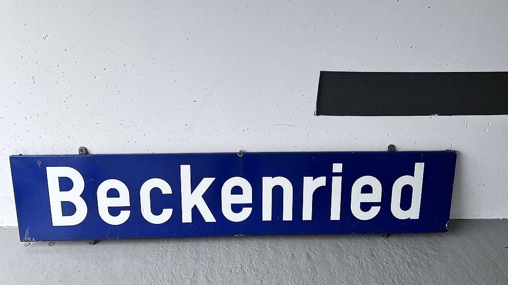 Foto & Immagini: Tafel Schifländi Beckenried – Usato da Mägenwil venduto da Eambauen