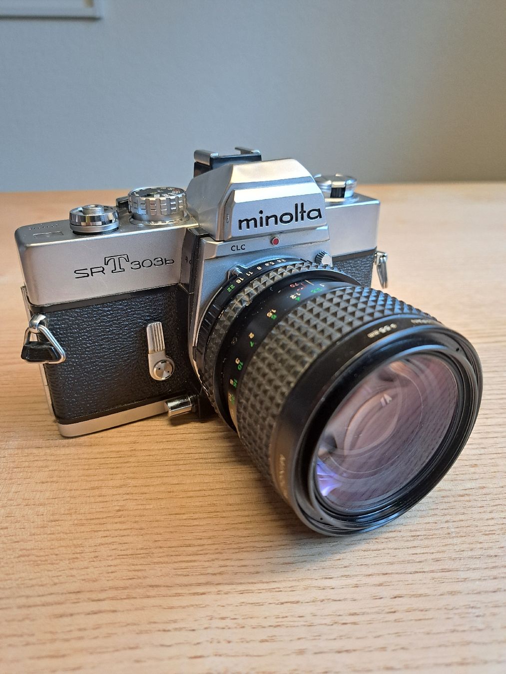 Minolta Kamera: Minolta SRT303b mit Objektiven und Koffer – Gebraucht aus Ringgenberg BE von Veloeli- 6