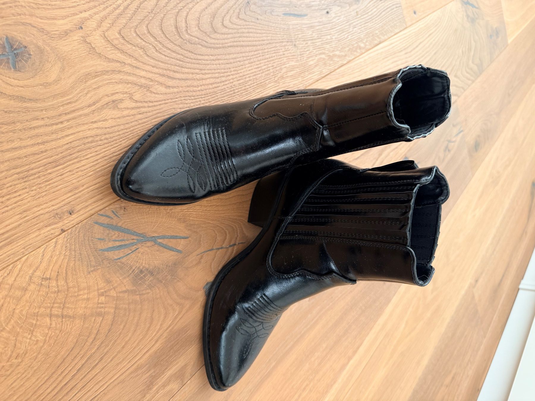 Only Scarpe da donna: Stivaletti neri ONLY EUR 36 – Usato da Liestal venduto da HAELV 2
