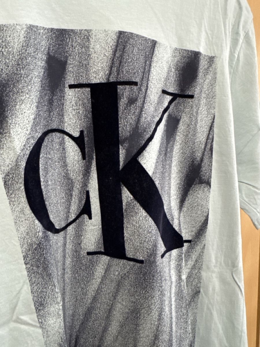 Calvin Klein T-shirt: Calvin Klein T-Shirt, hellblau, Grösse M – Nuovo (secondo la descrizione) da Thun venduto da Vans_98 2