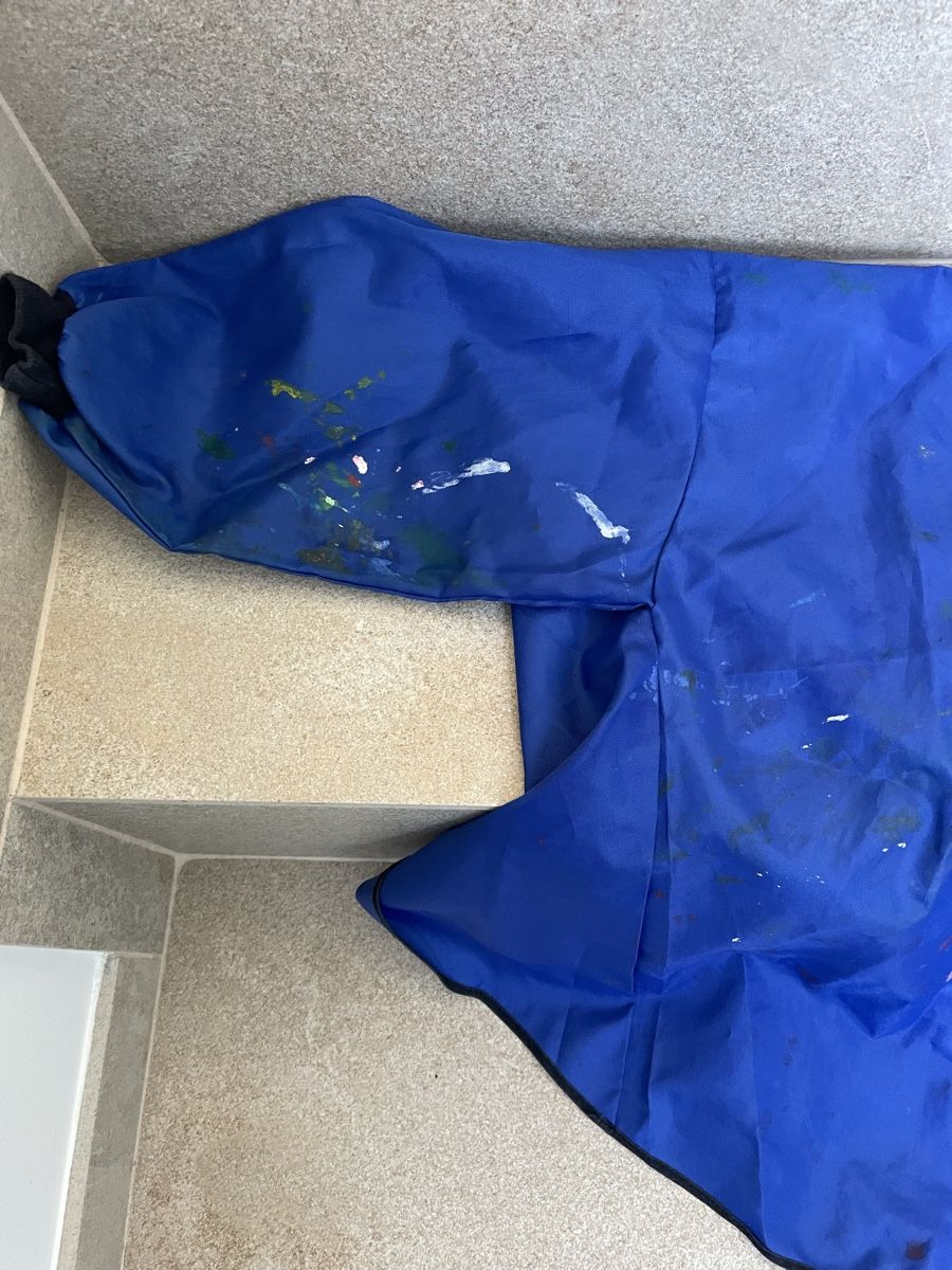 Sonstiger Künstlerbedarf: Malschürze Kind 6-7 Jahre – Gebraucht aus St. Erhard von Cfreya 1