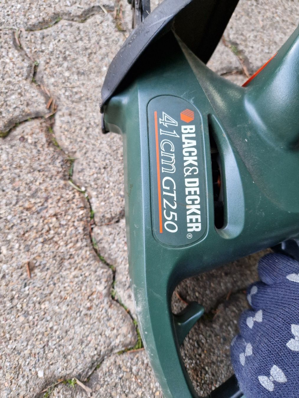 Tutti gli attrezzi: Taille-haie électrique Black&Decker - 41cm – Usato da Plagne venduto da pmartins 4