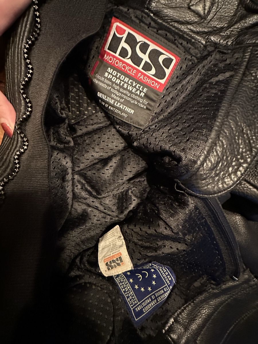 IXS Pantaloni: IXS Motorrad Lederhose, Grösse 48 – Usato da Urtenen-Schönbühl venduto da Nathalie_schori 5