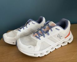 On Cloudrunner 40.5 Chaussures de course