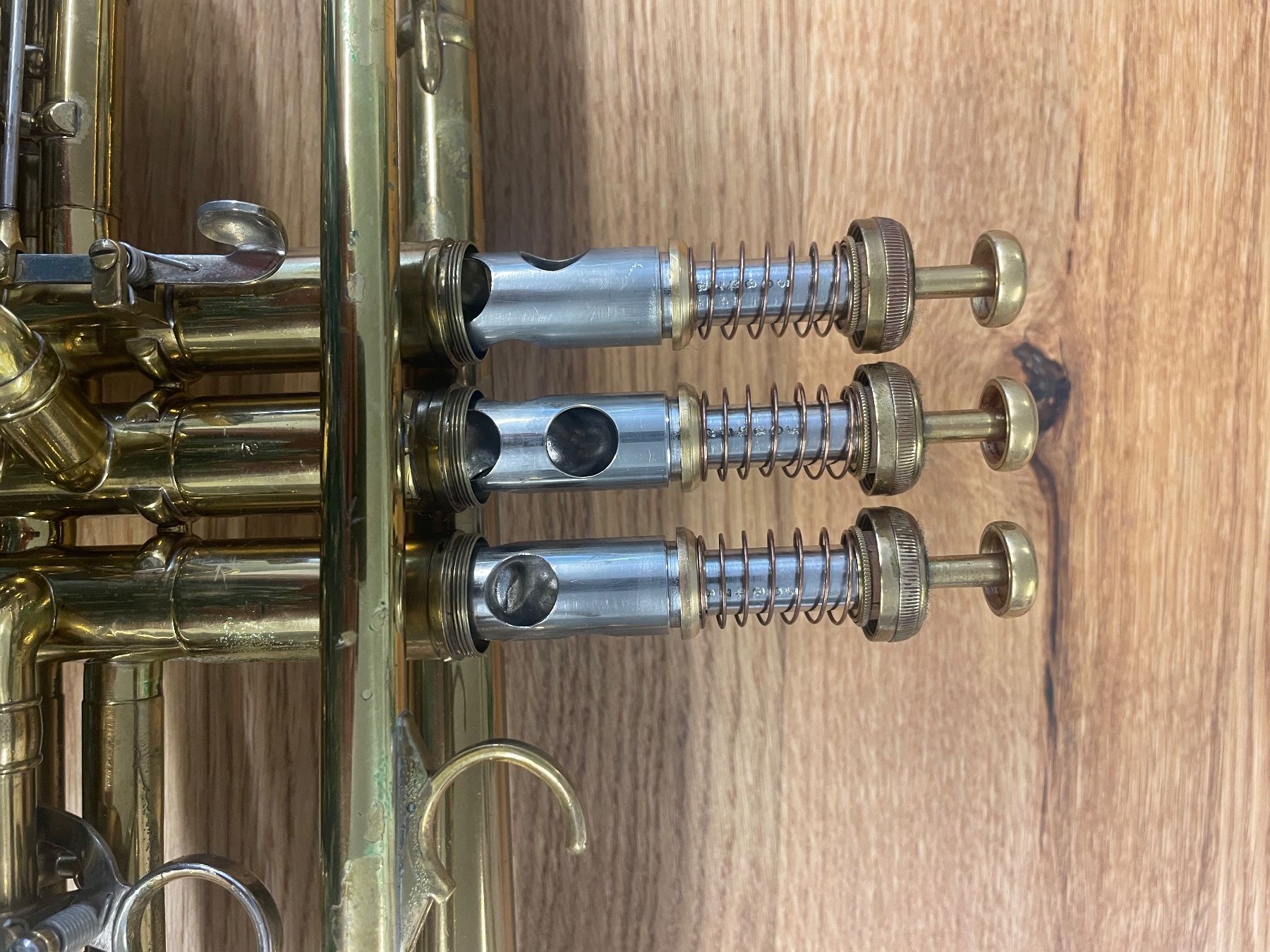 Strumenti musicali: Bb-Trompete Olds "Mendez" – Usato da Bern venduto da Daretobereal 5