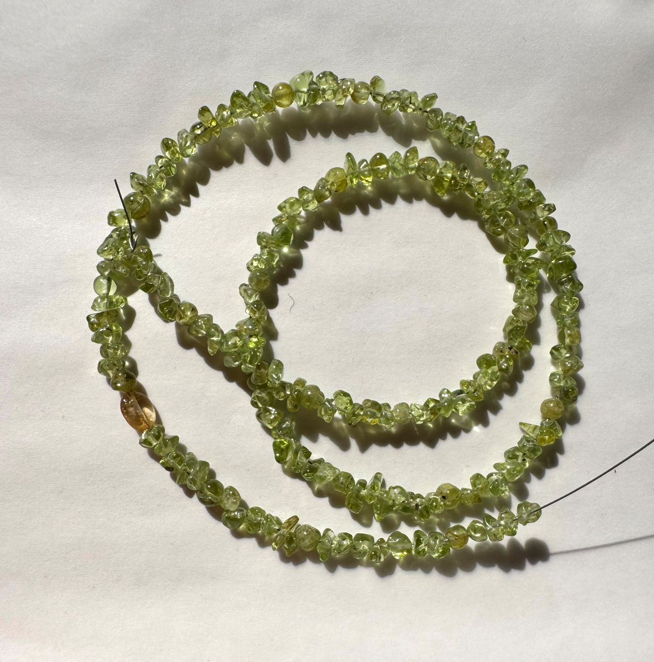 Ketten: Peridot. Olivin   extra  wilde Nugget/Splitter Form     44cm – Neu und originalverpackt aus Leuggern von gemshow 3