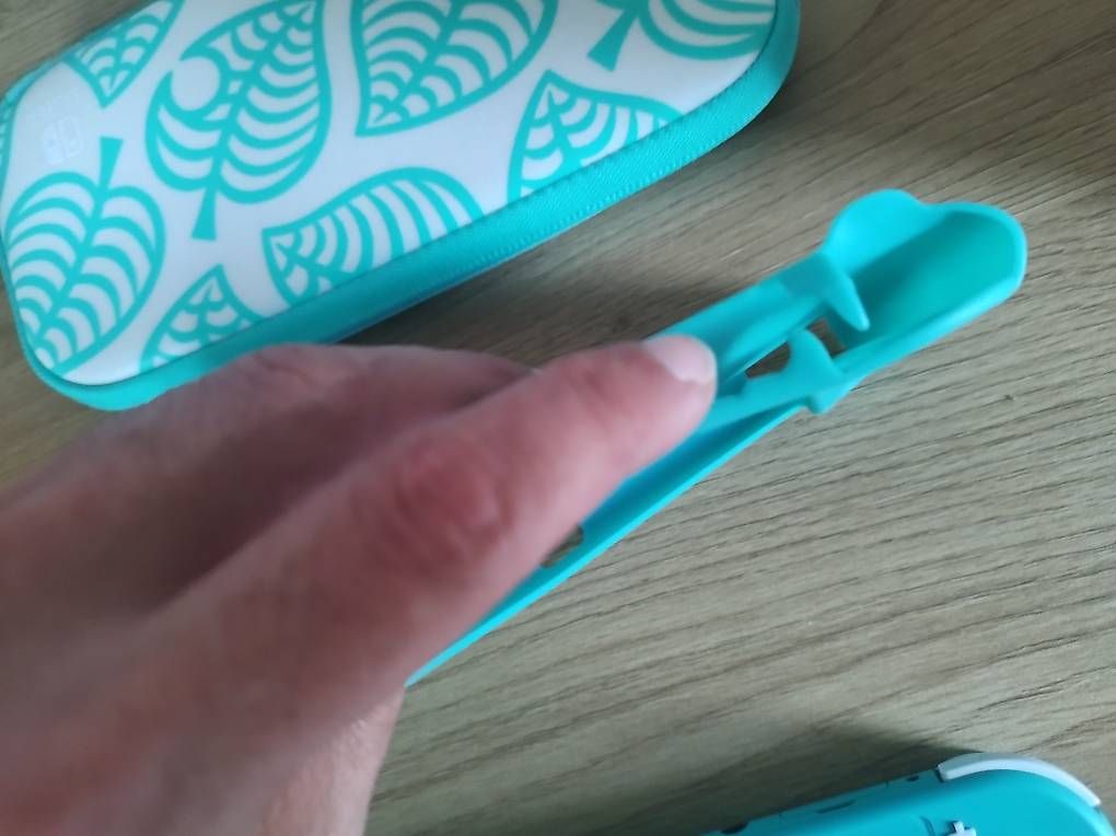 Nintendo Consoles: Nintendo Switch Lite avec accessoires – D'occasion à Vallorbe par Leonidas1337 2