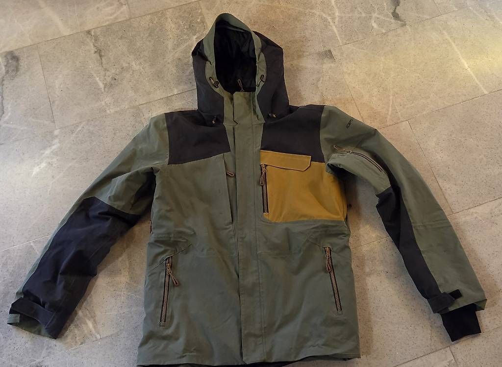 Icepeak Jacken: Icepeak Ski- und Snowboardjacke Herren – Gebraucht aus Oberwangen b. Bern von Levidog