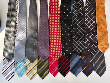 Stylish 18 Tie Collection - Variety of Colors and Patterns
