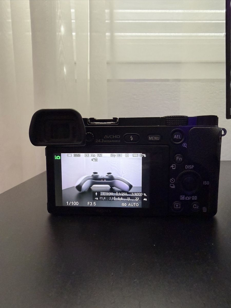Sony Fotocamera: Sony Alpha 6000 Streaming Set mit Elgato Cam Link 4K – Usato da Kaisten venduto da siria13 2