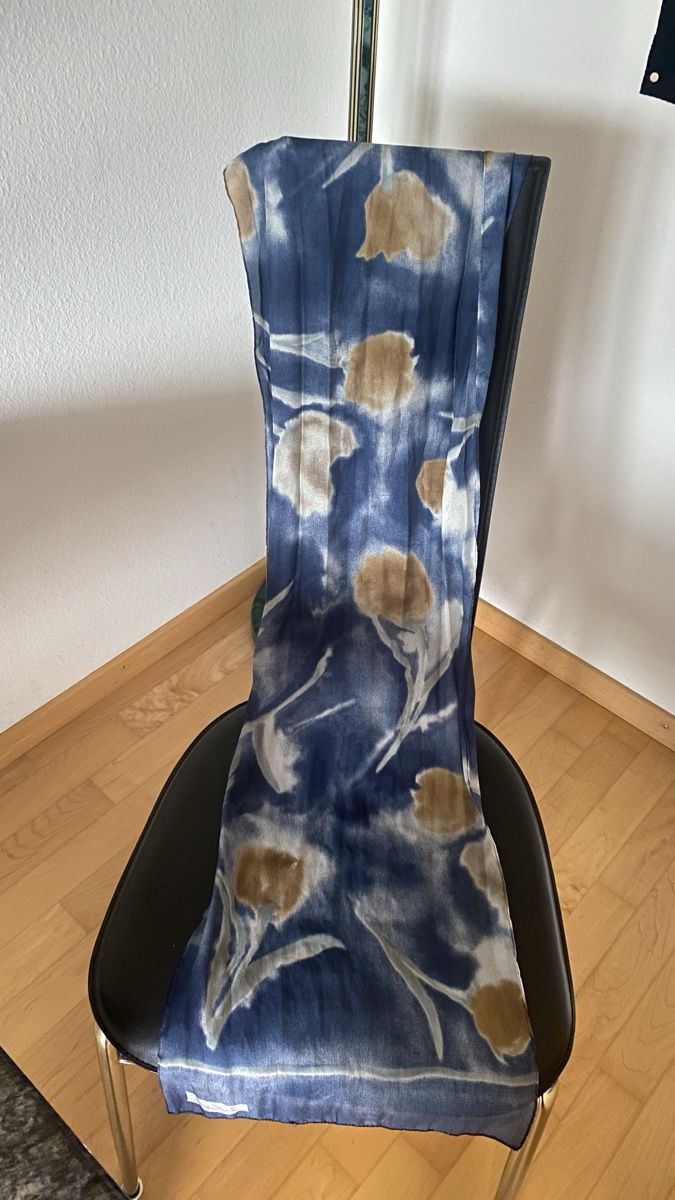 Foulard & Sciarpe: Schöner Holland Seidenschal, blau gemustert, – Usato da luzern venduto da bar_5gtr 1