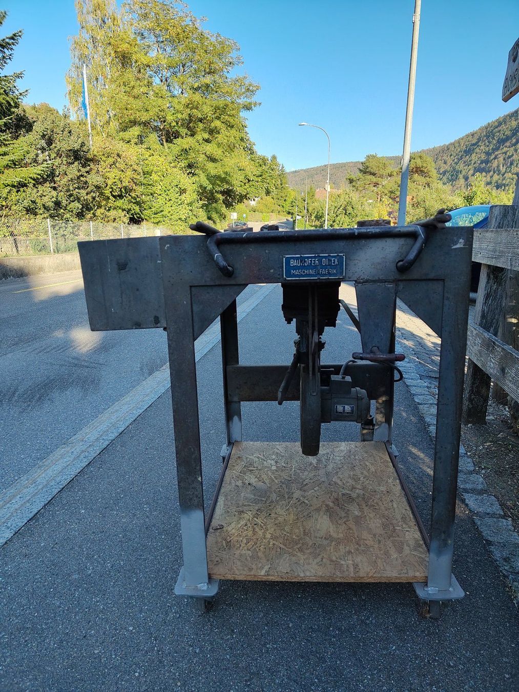 Tutti gli attrezzi: Forge portative / Schmiedeesse Bauhofer Olten – Usato da Péry venduto da pulakka 4