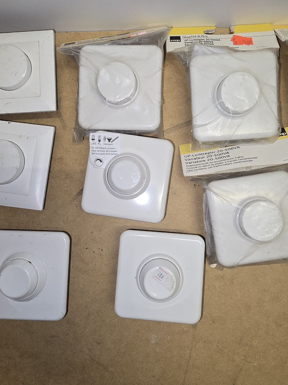 Interruttori: Schalter Lichtregler Dimmer – Usato da Lenzburg venduto da cameleoncolor 2