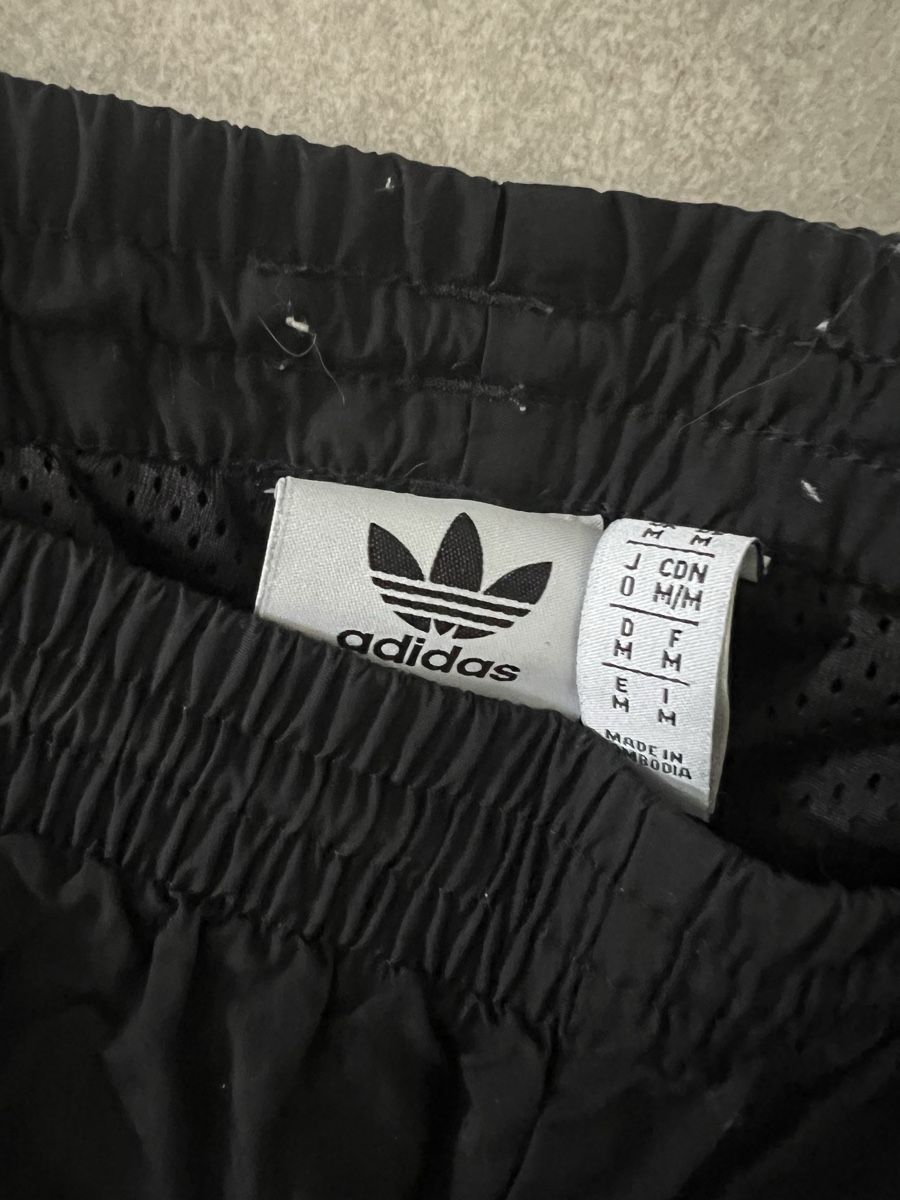 Adidas Pantaloni: Adidas Trainerhose Gr. M – Usato da Baar venduto da Lila2006 2