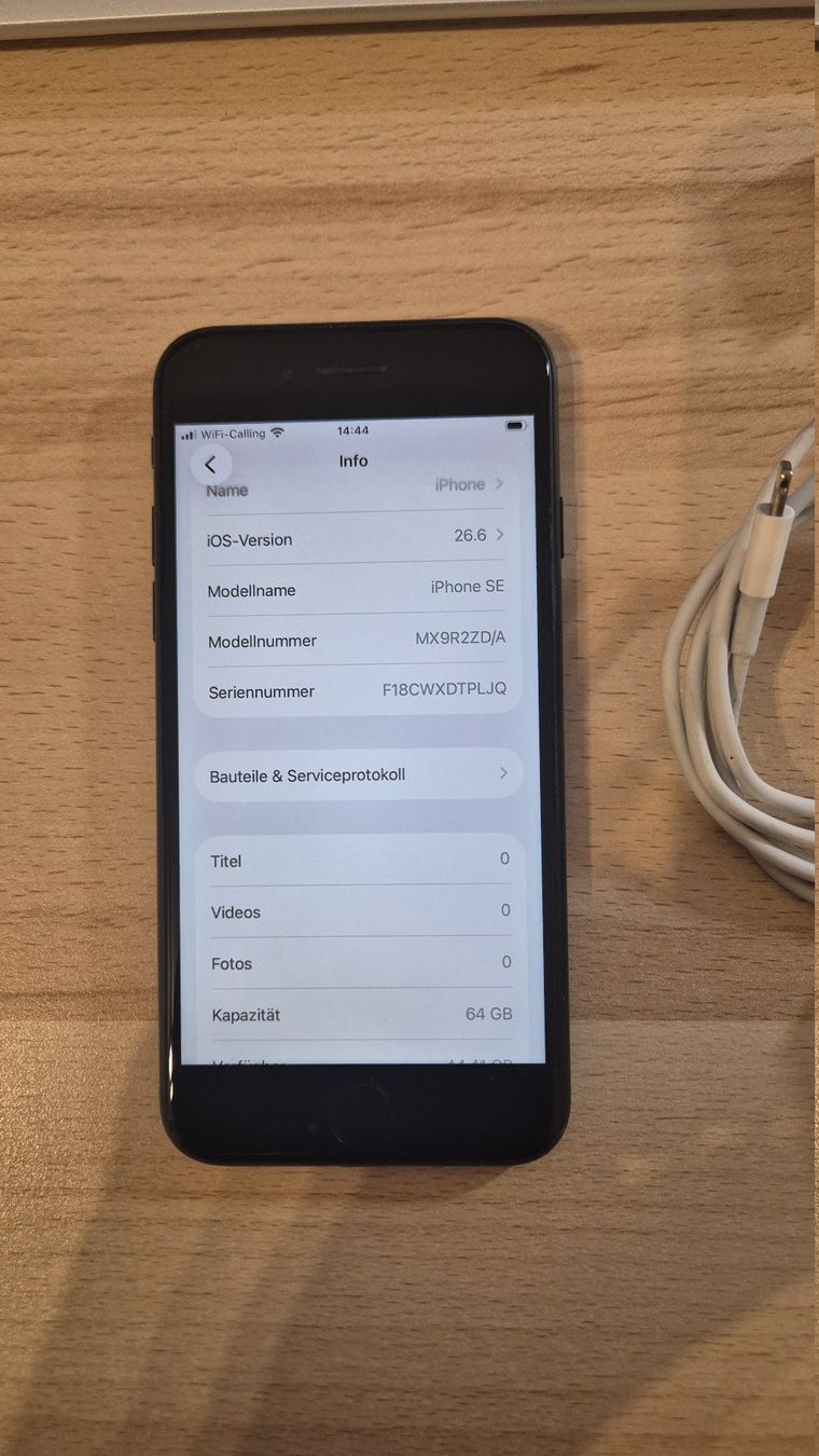 Apple Telefoni cellulari / Smartphones: iPhone SE 2020 64GB Black 3019 – Usato da Münchenbuchsee venduto da MV_Solutions 2