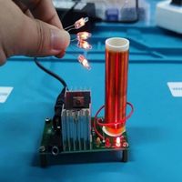 Tesla Coil Kit zum selber löten Material vorhanden