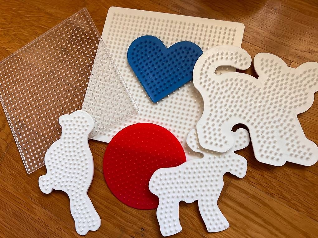 Kit bricolage: Bügelperlen bunt mit verschiedenen Platten – Usato da Zürich venduto da Azzurro6 3
