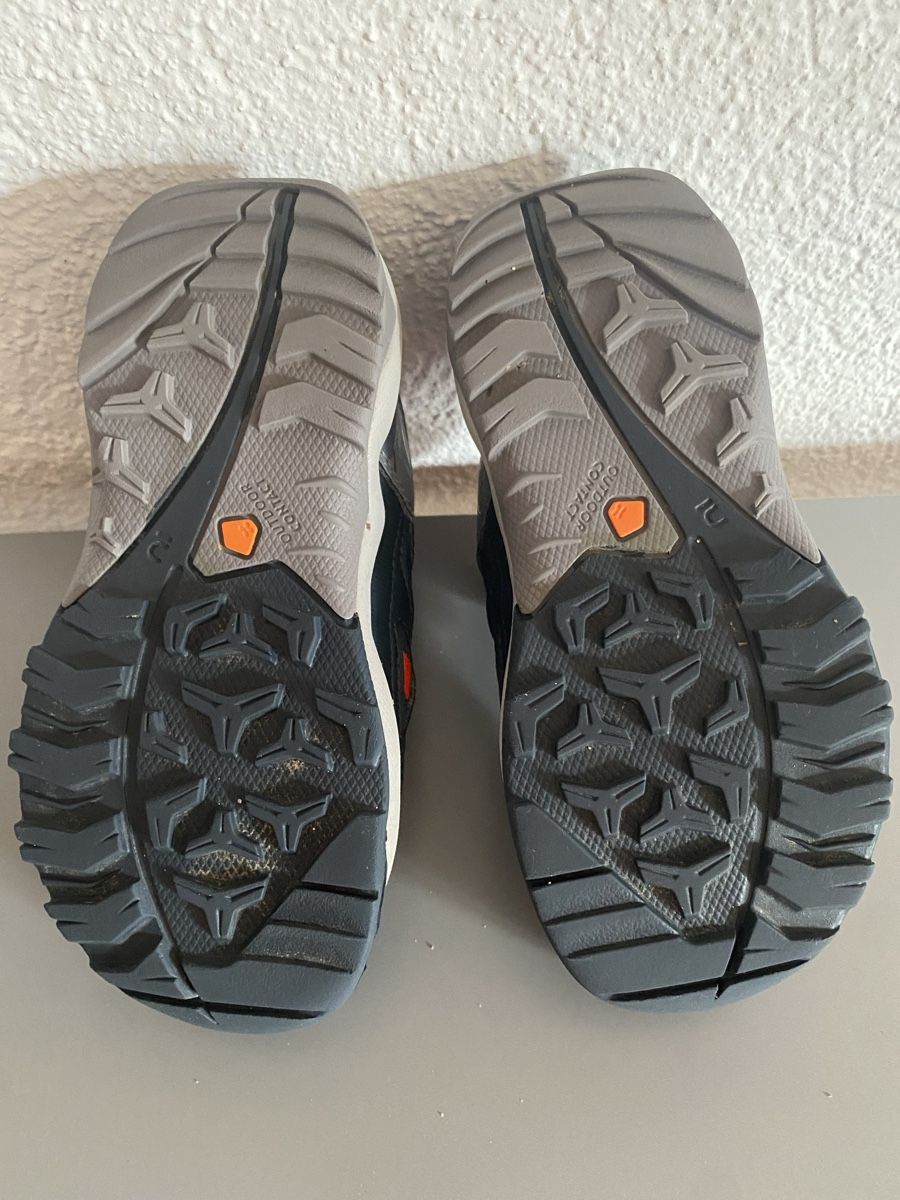 Decathlon Chaussures garçon: Turnschuhe 27 – D'occasion à Biberen par Flocke83 2