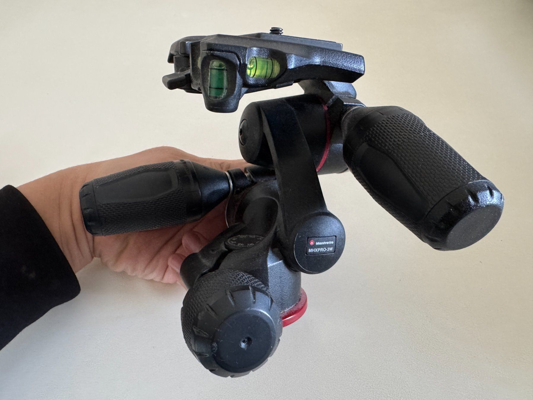 Manfrotto Treppiedi & Teste: Manfrotto Tripod – Usato da Gland venduto da billbiz 2